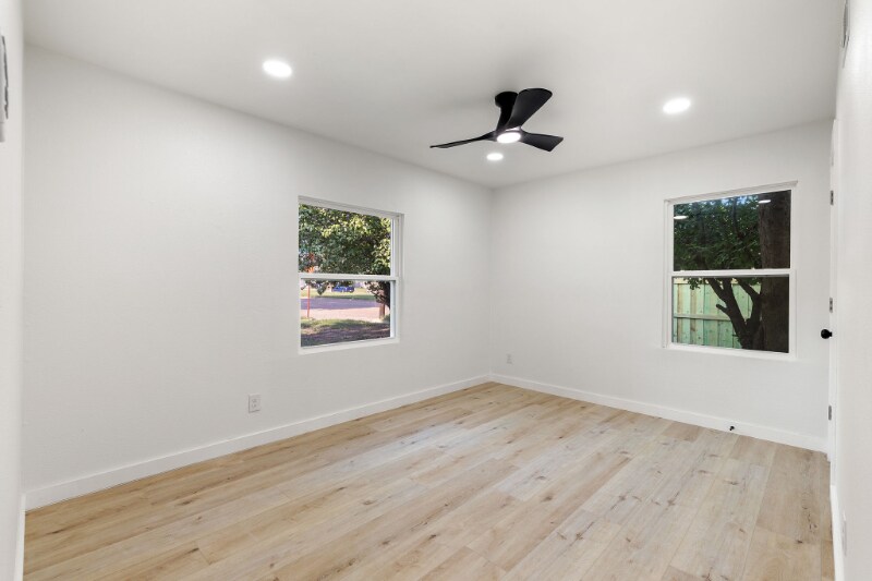 Building Photo - 11380 Lanewood Cir