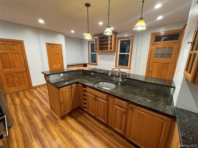 Building Photo - 334 Locust St