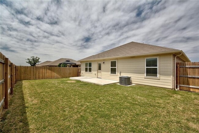 Building Photo - 5817 Roderick Dr