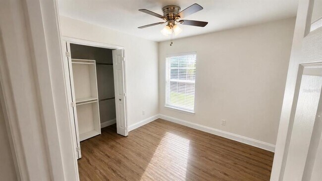 Building Photo - 1712 Erin Brooke Dr