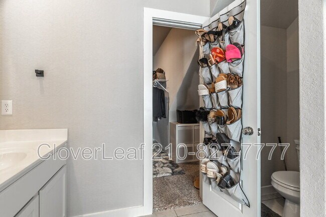 Building Photo - 709 Stonemanor Bay