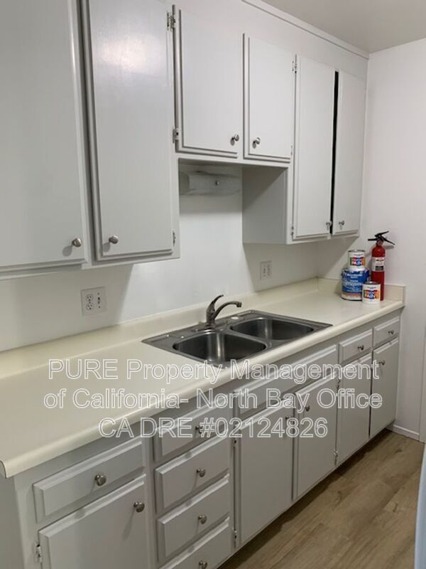 Building Photo - 1625 Slater St