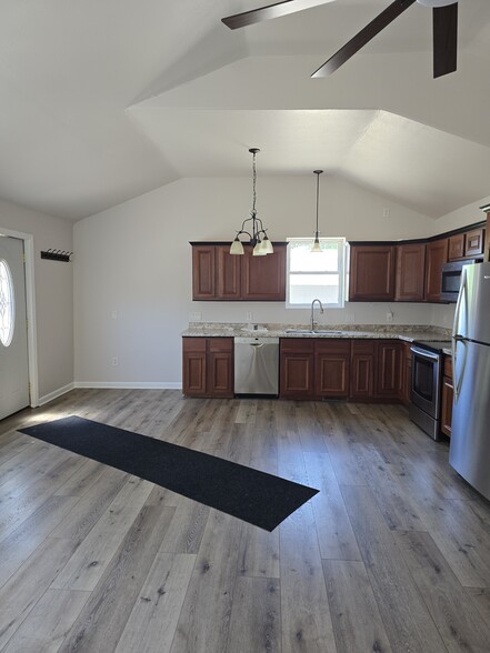 Kitchen - 8236 E Wind Lake Rd