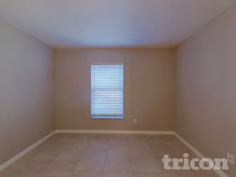 Building Photo - 409 N Dixie Dr