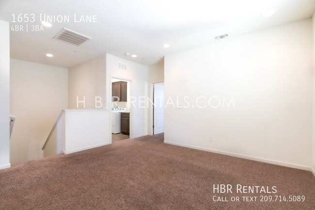 Building Photo - 1653 Union Ln