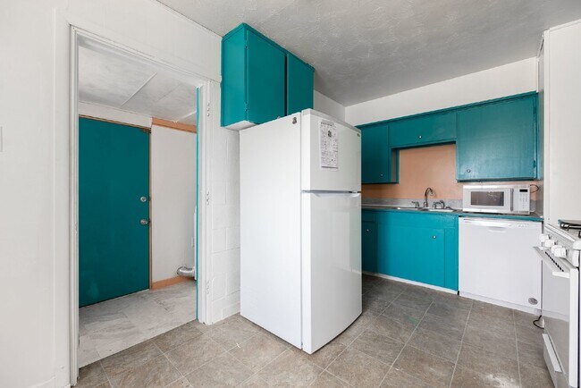 Building Photo - Charming 2-Bedroom Home in Aztec, NM - Per...