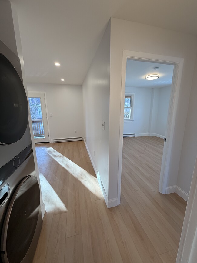 Building Photo - Barrington Brick House