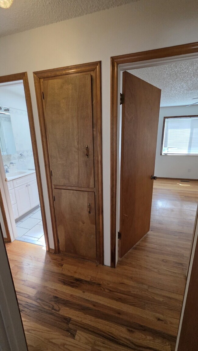 Building Photo - Spacious 3 Bed/ 3 Bath in Widefield Cul-de-Sac