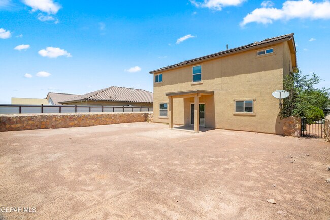 Building Photo - 12354 Thren