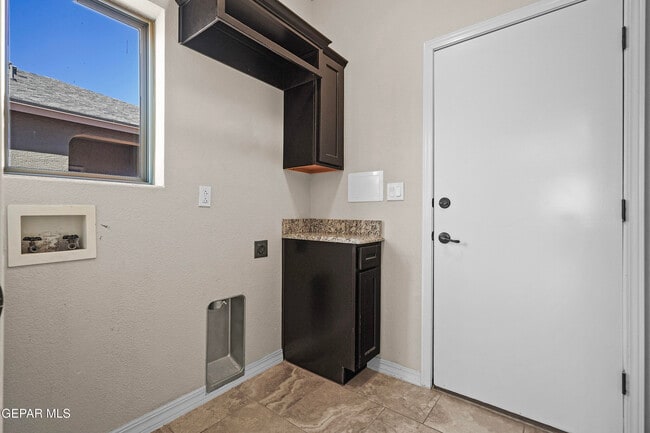 Building Photo - 14252 Earl Chokiski