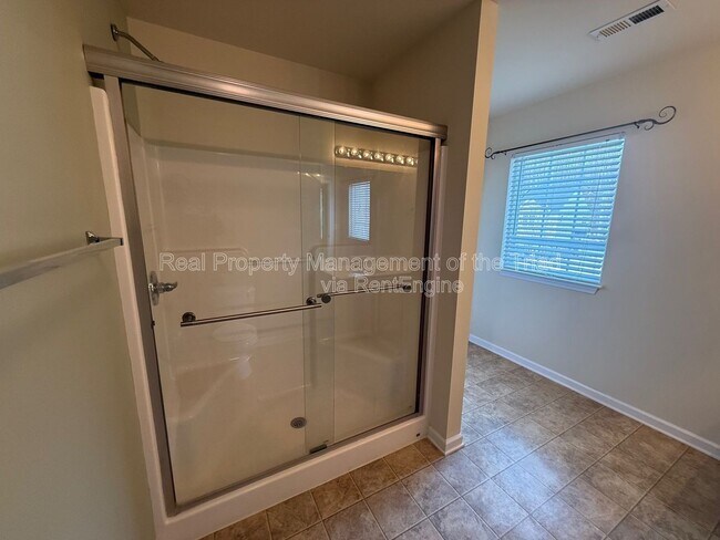 Building Photo - 6519 Ashebrooke Dr