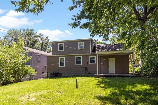 Building Photo - 8023 Garfield Ave