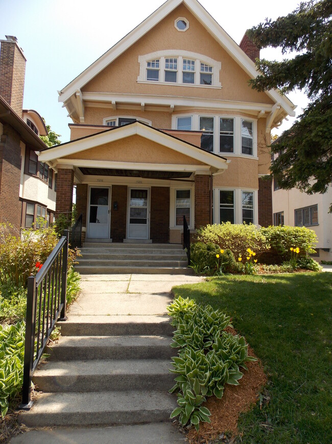 Building Photo - 3406 N Downer Ave