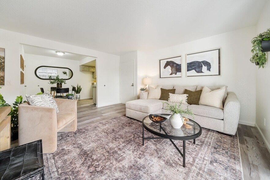 Interior Photo - Oaks Apartments