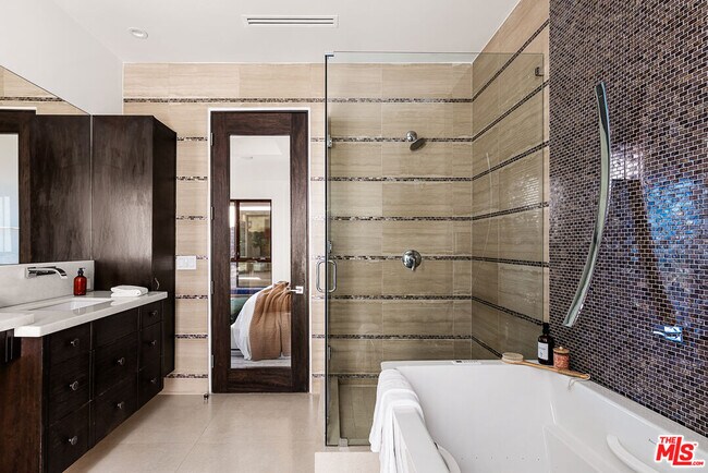 Building Photo - 3116 Elvido Dr