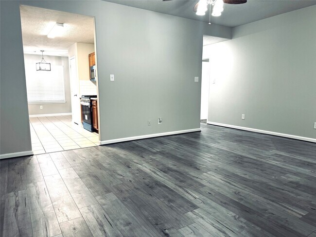 Building Photo - 2706 Star Peak Dr