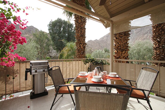 Spacious patio w/Weber Bbq - 78130 Cortez Ln