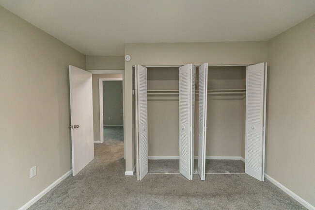 Room 2 - Hillcrest Townhomes