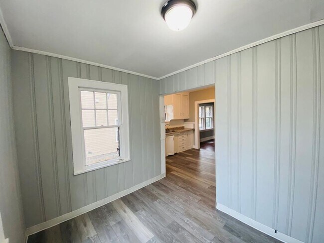 Building Photo - 6388 Seminole Trl