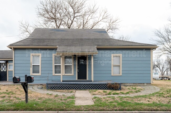 Building Photo - 1827-1829 W Walker Ave