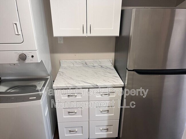 Building Photo - 5520 Beavercrest Dr