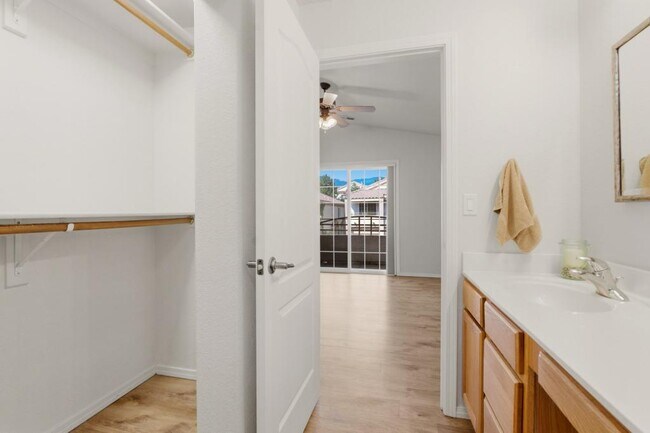 Building Photo - 5239 Molokai St NE