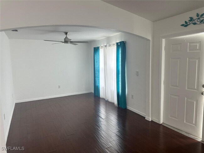Building Photo - 2115 NW 19th Ave