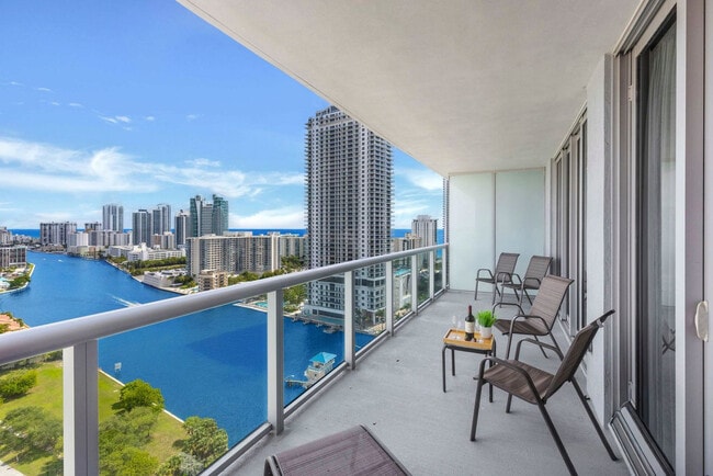 Building Photo - 1180 E Hallandale Beach Blvd