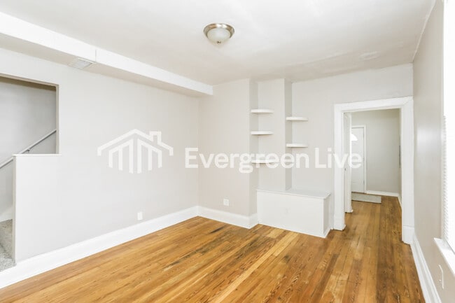 Building Photo - 1800 Bising Ave