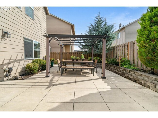 Building Photo - Beautiful 4 Bed, 3 Bath Canby Home for Rent