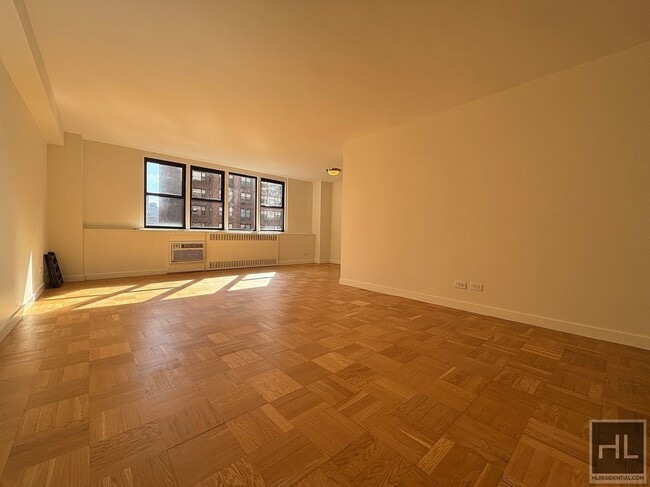 Building Photo - 435 E 79th St