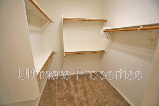 Building Photo - 14443 W Hearn Rd