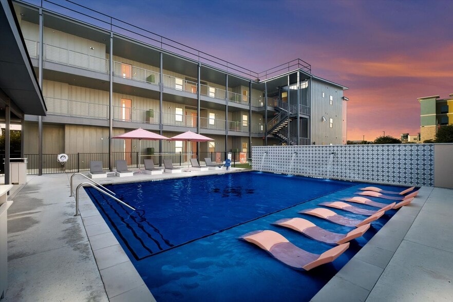 Building Photo - 2165 Gabriels Pl