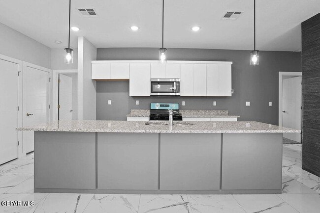 Building Photo - 11498 Summer Dr