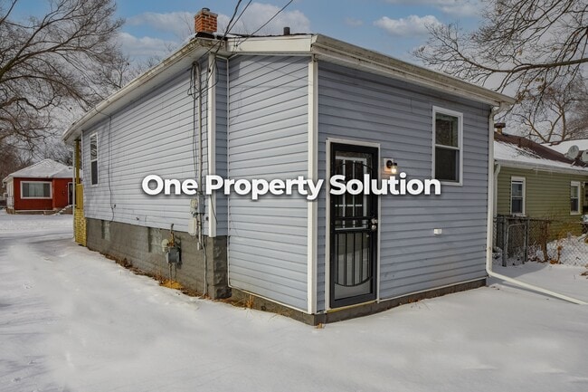 Building Photo - 437 Hovey St