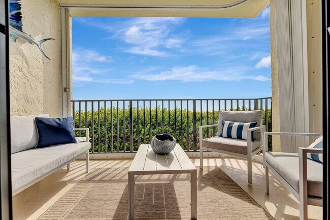 Building Photo - 7420 S Ocean Dr