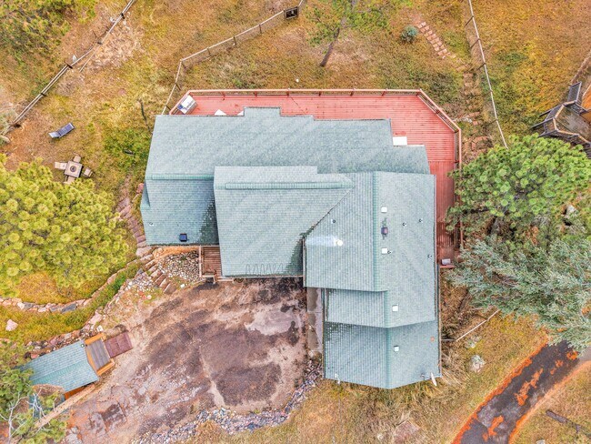 Building Photo - 28384 Kinnikinick Rd