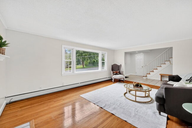 Building Photo - 36 Westmoreland Dr