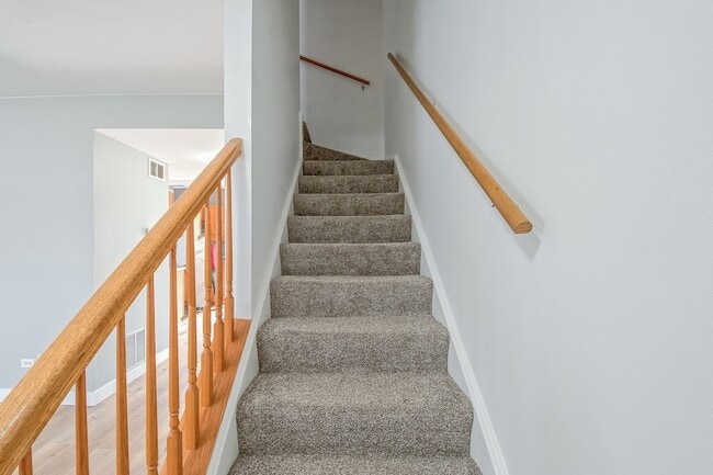 Building Photo - 1431 W Split Oak Cir