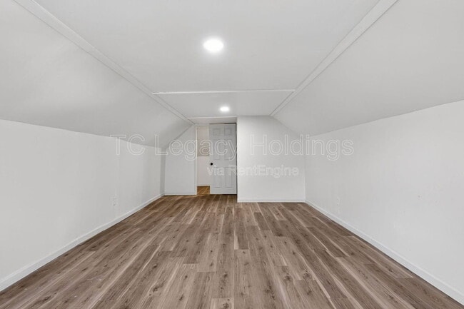 Building Photo - 804 Illinois Ave