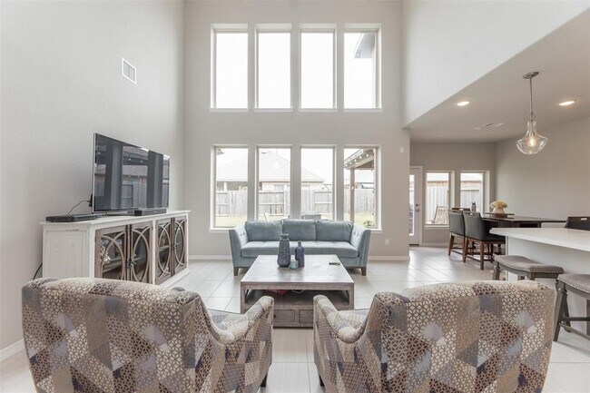 Building Photo - 11730 Twin Creeks Hill Dr