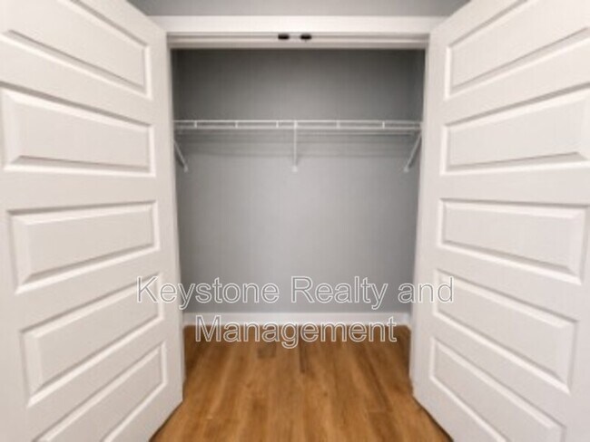 Building Photo - 605 Colonelette Dr