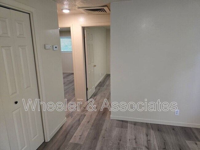 Building Photo - 3070 Eccles Ave