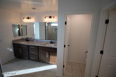 Building Photo - 10947 W Renwick Dr