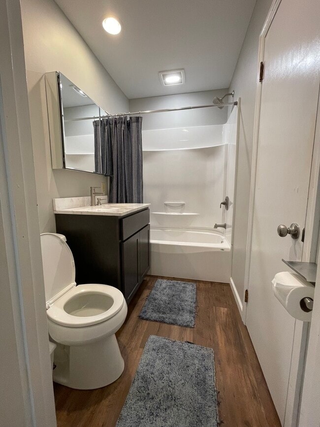 Building Photo - 1535 Kaiser Ave