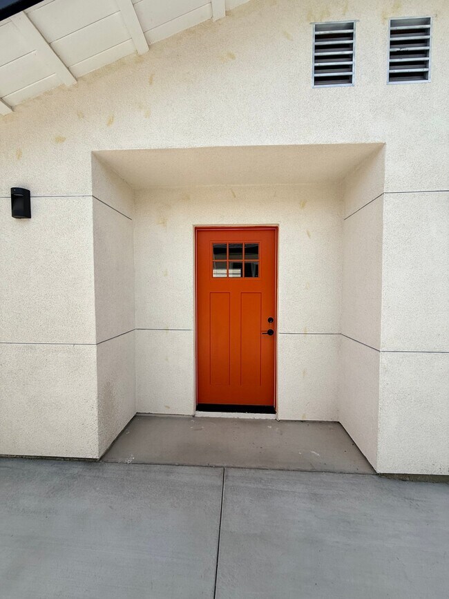 Building Photo - 8531 Orange St