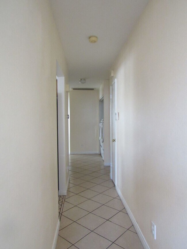 Building Photo - 37228 Waterman Ave