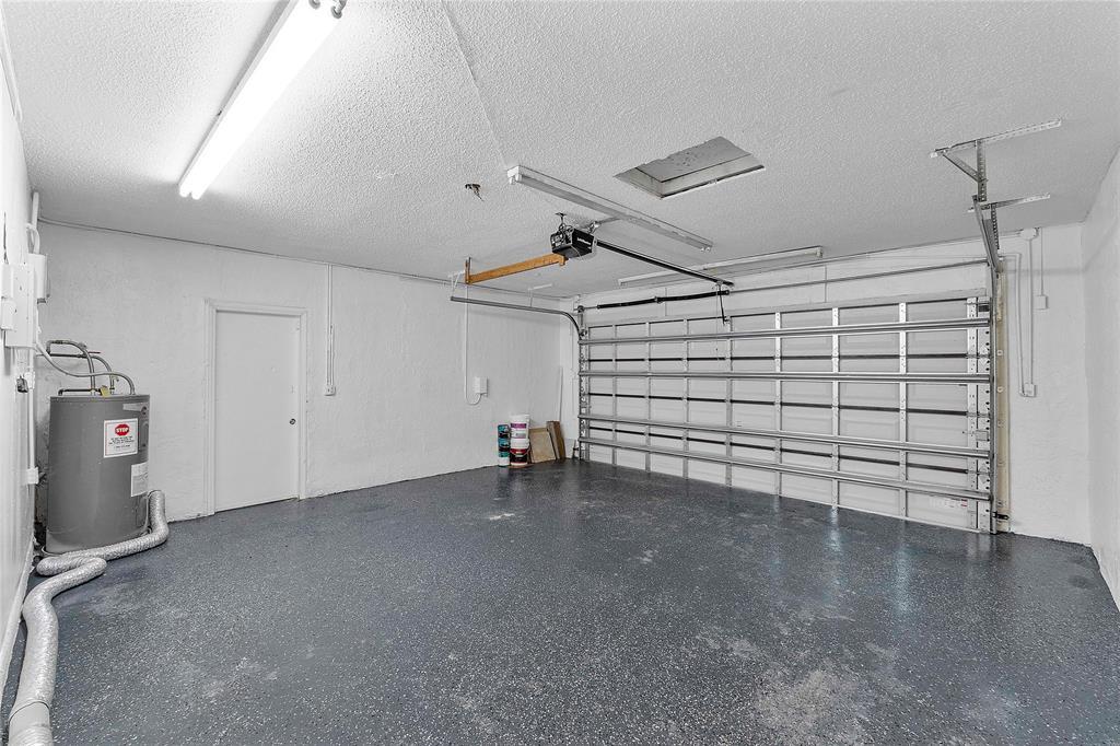 Building Photo - 7320 NW 45th Ct