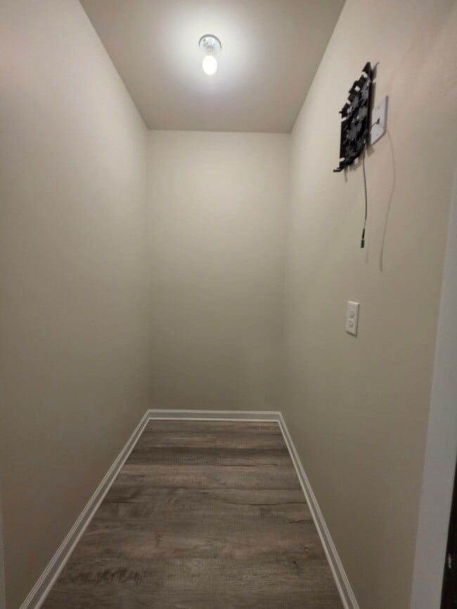 Building Photo - 2969 Old Field Rd