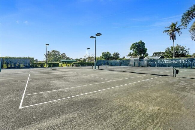 Building Photo - 2800 Banyan Blvd Cir NW